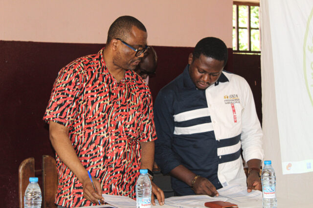 Prof Charles Wondji (CANVeCT lead) and Dr Magellan Tchouakui (CANVeCT co-lead) during a community engagement meeting at the study field site in Cameroon